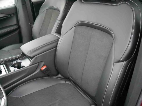 New 2025 Jeep Grand Cherokee L Altitude image 28