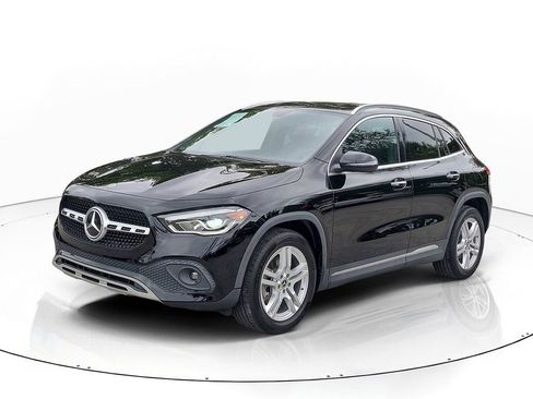 Used 2022 Mercedes-Benz GLA 250 w/ Premium Package Lite image 3