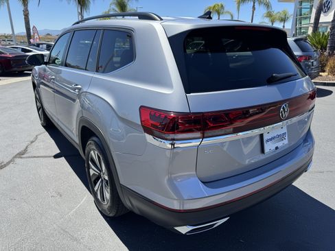 Used 2026 Volkswagen Atlas SE FWD image 8