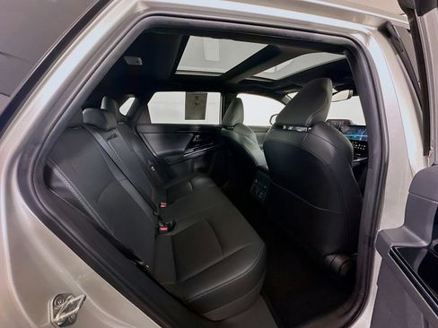 Used 2023 Toyota bZ4X AWD w/ Weather Package image 31