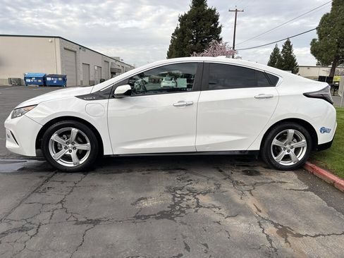 Used 2018 Chevrolet Volt LT image 8