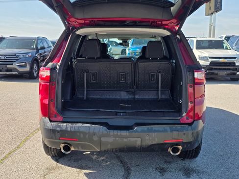 Used 2020 Chevrolet Traverse LT FWD image 7