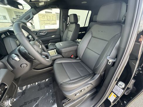 New 2026 GMC Yukon XL Denali AWD/4WD image 13