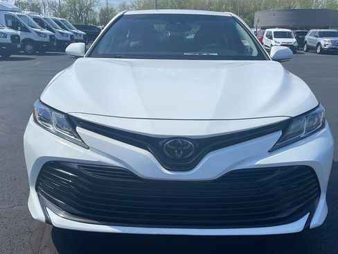 Used 2018 Toyota Camry LE w/ Convenience Package image 8