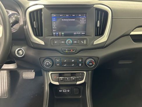 Used 2023 GMC Terrain SLE image 22