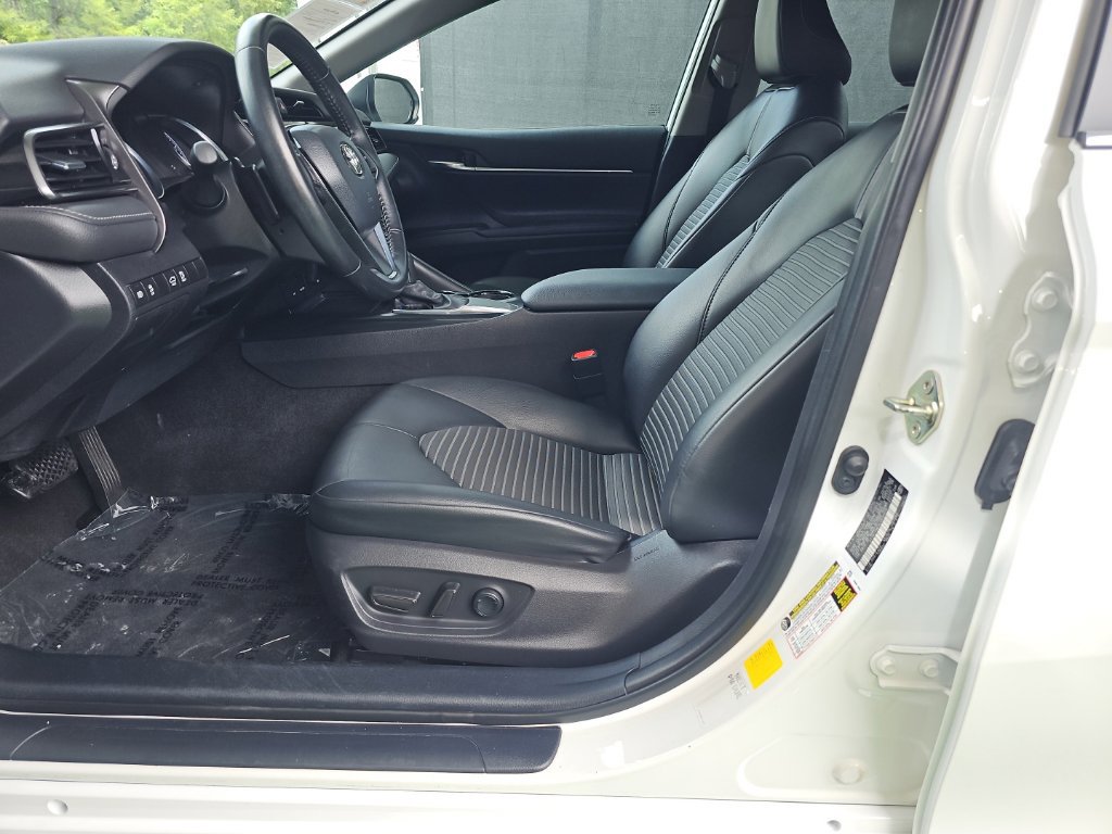 Used 2020 Toyota Camry SE FWD image 36