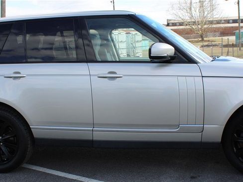 Used 2014 Land Rover Range Rover HSE image 8