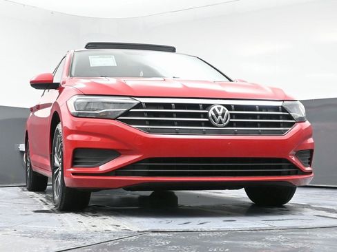 Used 2019 Volkswagen Jetta SE w/ Cold Weather Package image 50