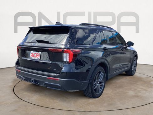 Used 2025 Ford Explorer ST-Line w/ Premium Package RWD image 14