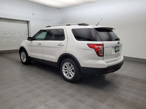 Used 2014 Ford Explorer XLT w/ Equipment Group 202A FWD image 3