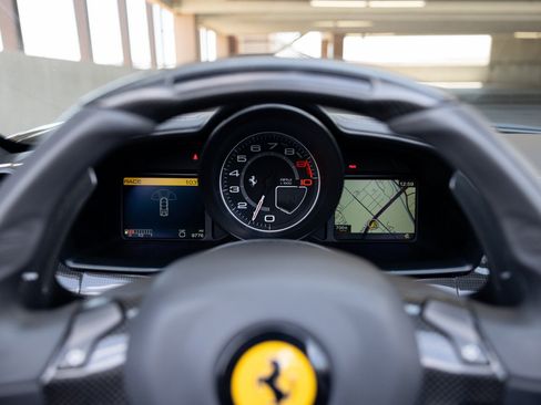 Used 2012 Ferrari 458 Spider RWD image 46