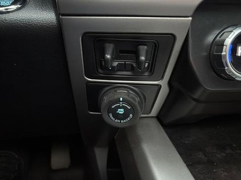 Used 2022 Ford F250 Lariat w/ Lariat Ultimate Package image 25