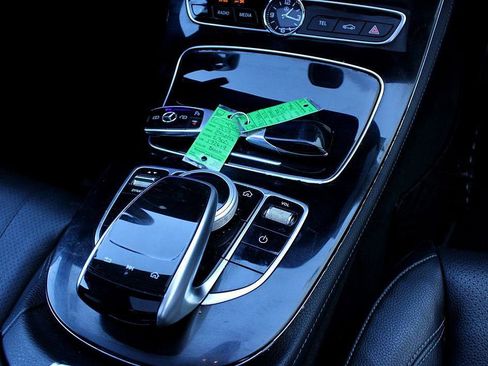 Used 2017 Mercedes-Benz E 300 image 17