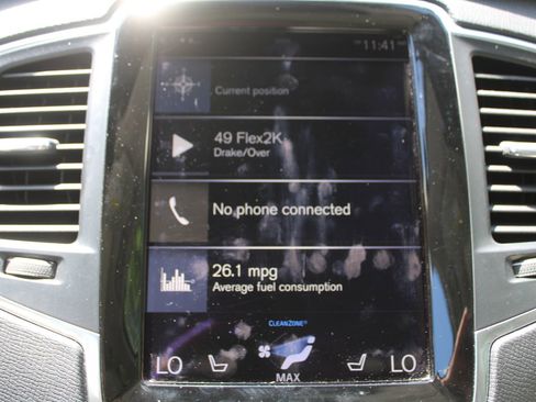 Used 2017 Volvo XC90 T5 Momentum w/ Vision Package FWD image 37