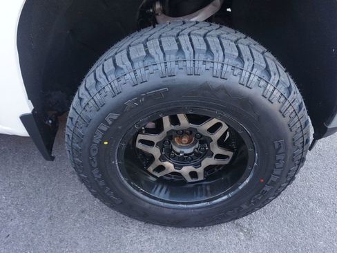 Used 2019 Chevrolet Silverado 1500 LT w/ All-Star Edition AWD/4WD image 14