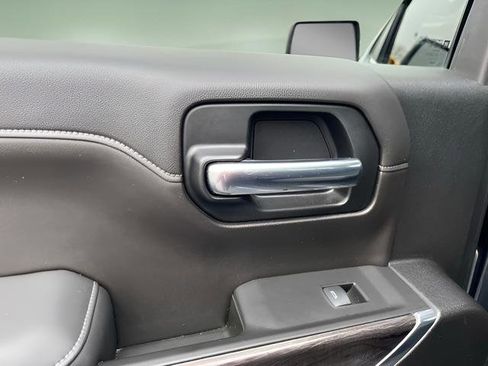 Used 2020 Chevrolet Silverado 1500 LTZ AWD/4WD image 26