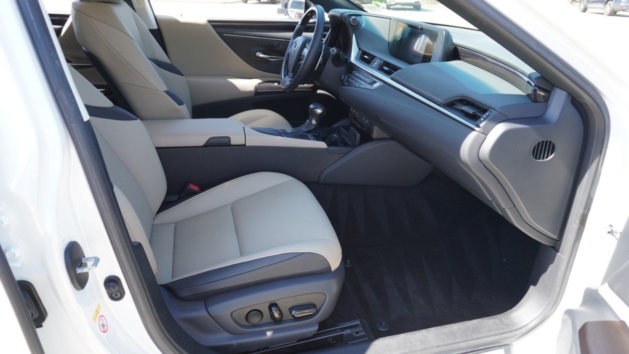 Used 2019 Lexus ES 350 w/ Premium Package FWD image 14