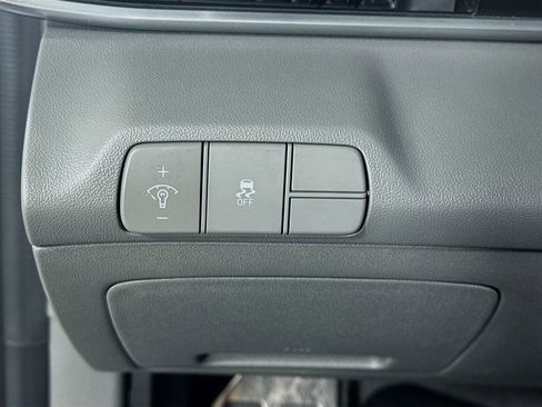Certified 2025 Hyundai Elantra Sport FWD image 10