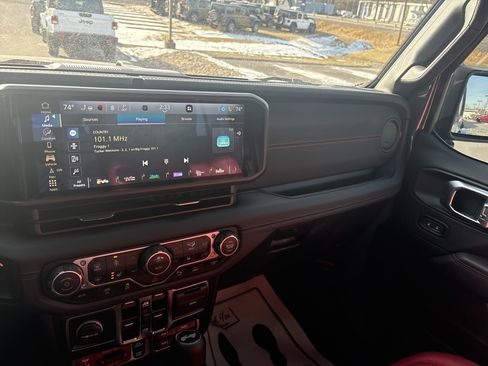 Used 2024 Jeep Wrangler Rubicon 392 image 22