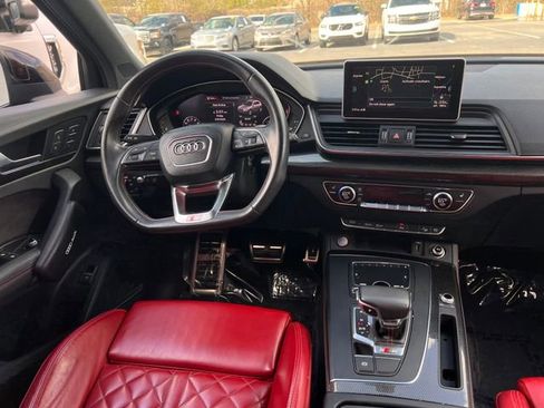 Used 2018 Audi SQ5 Prestige w/ Prestige Package image 17