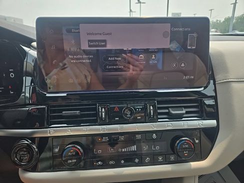 New 2026 Nissan Pathfinder SL w/ SL Premium Package AWD/4WD image 18