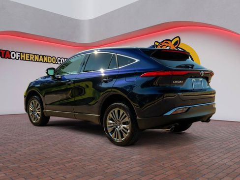 Used 2022 Toyota Venza XLE AWD/4WD image 8