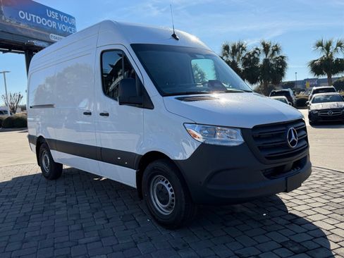 Used 2026 Mercedes-Benz Sprinter 2500 image 5