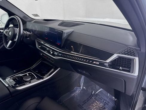 Used 2024 BMW X5 xDrive40i w/ M Sport Package image 30