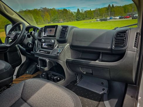 New 2026 RAM ProMaster 2500 w/ Convenience Group FWD image 31