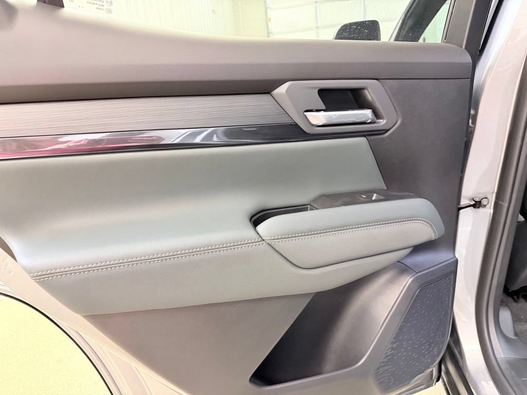 New 2026 GMC Terrain AT4 w/ Technology Package II AWD/4WD image 19
