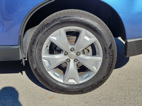 Used 2015 Subaru Forester 2.5i Premium w/ All-Weather Package image 6