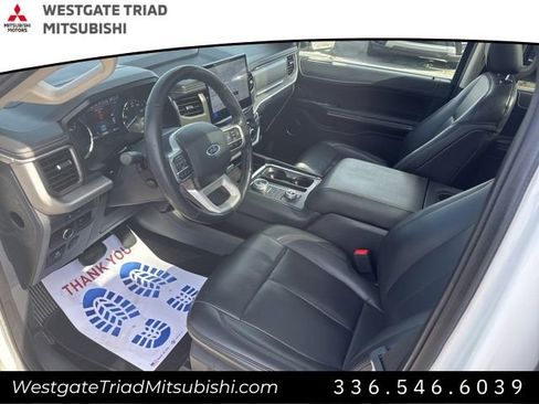 Used 2023 Ford Expedition Max XLT image 6