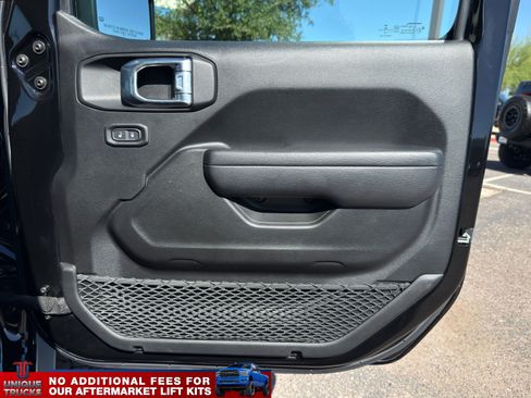 Used 2022 Jeep Gladiator Sport image 31