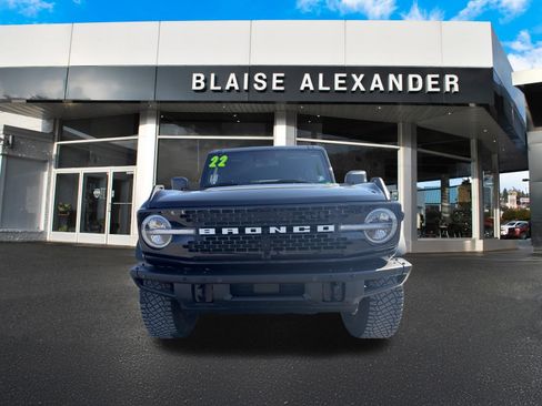 Used 2023 Ford Bronco Wildtrak image 9