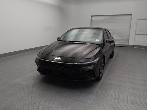 Used 2024 Hyundai Elantra SEL w/ Convenience Package image 15