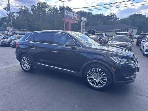 Used 2018 Lincoln MKX Reserve AWD/4WD image 2