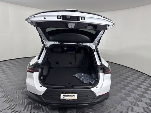 New 2026 Chevrolet Equinox EV LT image 11