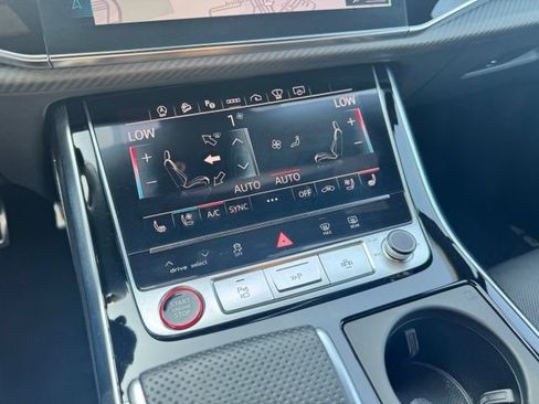 Certified 2025 Audi SQ7 Prestige AWD/4WD image 42