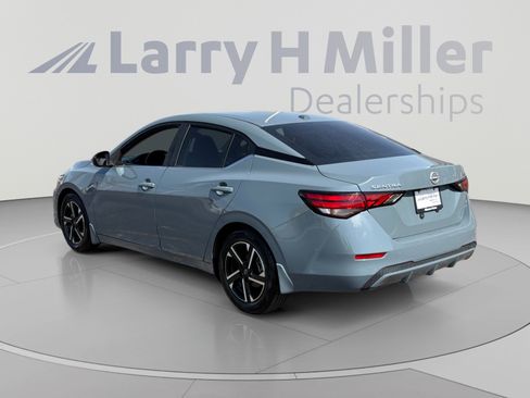 Used 2024 Nissan Sentra SV FWD image 3