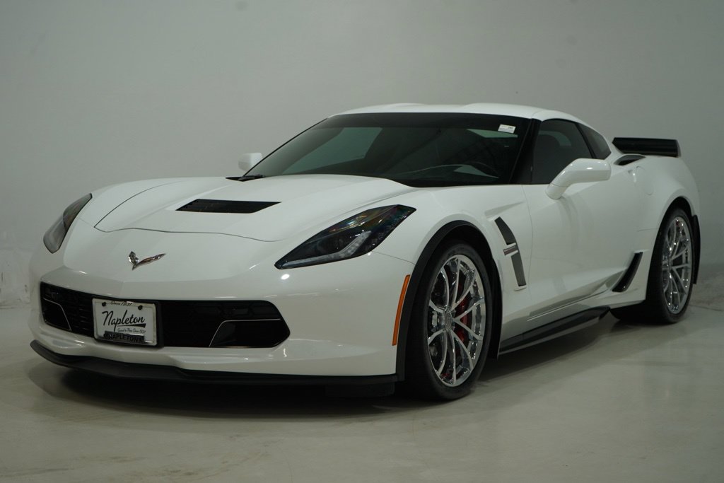 Used 2018 Chevrolet Corvette Grand Sport RWD image 3