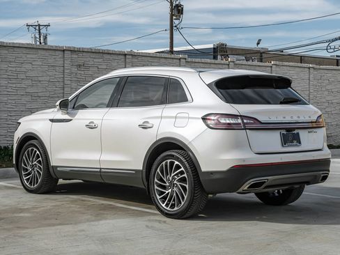 Used 2019 Lincoln Nautilus Reserve image 12