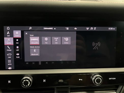 Used 2024 Porsche Macan image 18