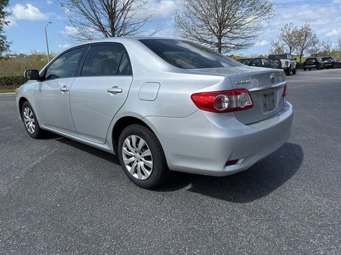 Used 2013 Toyota Corolla LE image 4