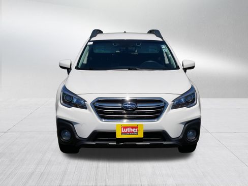 Used 2019 Subaru Outback 2.5i Premium AWD/4WD image 2