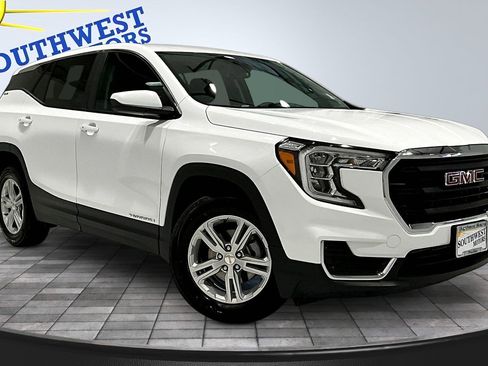 Used 2024 GMC Terrain SLE FWD image 3