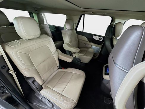 Used 2024 Lincoln Navigator L Reserve AWD/4WD image 30