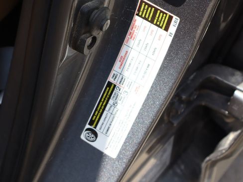 Used 2020 Nissan Sentra SV w/ SV Premium Package FWD image 29