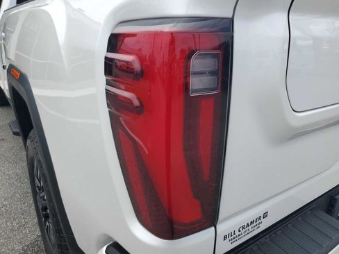 Used 2025 GMC Sierra 3500 Denali Ultimate AWD/4WD image 4