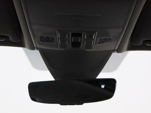 Used 2019 Volkswagen Tiguan SEL Premium image 27