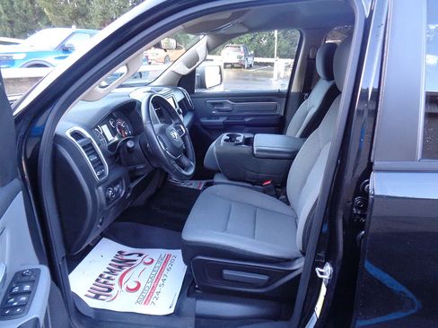 Used 2019 RAM 1500 Big Horn AWD/4WD image 11